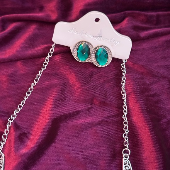 Green and silver Necklace and earrings set NWT - Picture 3 of 6